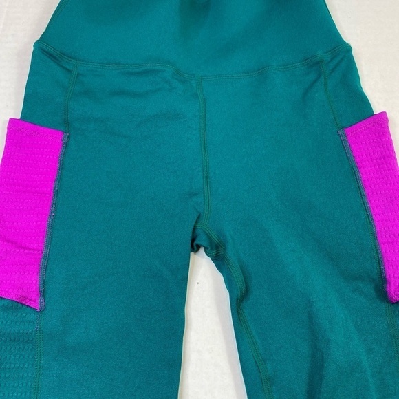 Fabletics High-Waisted Sculptknit Pocket Legging - Picture 3 of 9